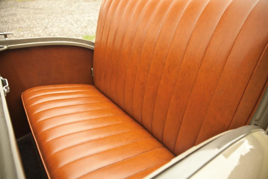 Ford Model A DeLuxe Roadster 1930 года  (фото 10 из 33)